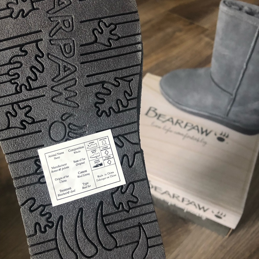 ‼️SALE‼️ BearPaw Emma Short Gray Boots - Picture 3 of 6